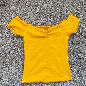 Ribbed Lettuce Edged T-shirt from Guess